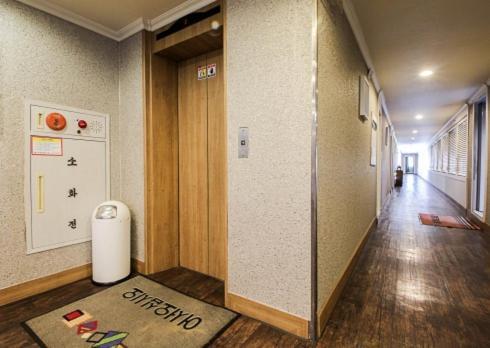 Yangji Park Hotel Чангуон Екстериор снимка